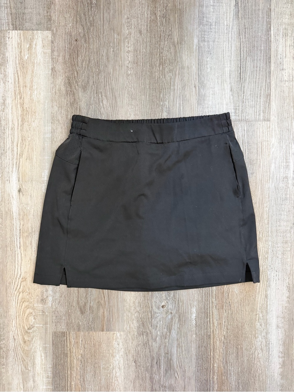Lady Hagen Black Golf Skirt, size Medium NEW w/o tags